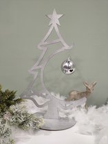 Kerstboom zilver van hout met kerstbal - Beeld - Zilver - Kerstbal - Ik mis je - Kerstbeeld - Kerst - Kerstboom - Kerstmis - Kerstdecoratie