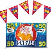Set  van 1x Sarah gevelvlag 100 x 150 cm en 3x cartoon 50 jaar vlaggenlijnen 10 meter