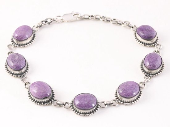 Bewerkte zilveren armband met purpuriet