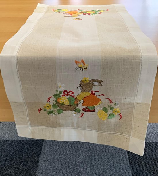 texpot Tafelloper 40 x 90 cm met borduurwerk konijnenkinderen