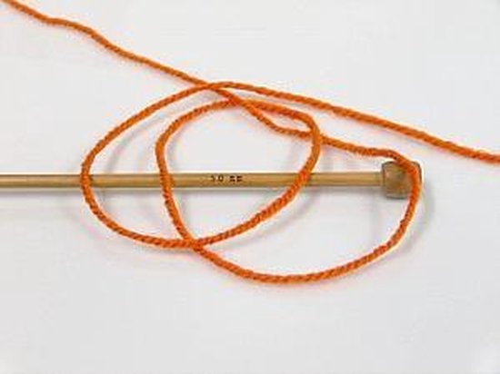 Breiwol wol acryl garen oranje kleur kopen – haken of breien op pendikte 5  mm. - 4... | bol.com