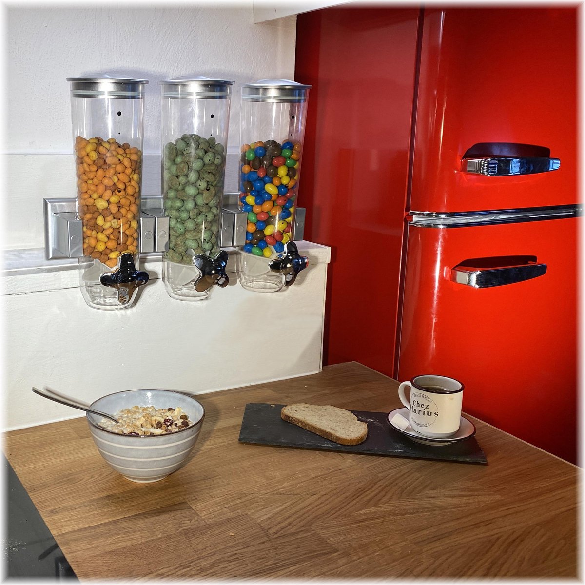 Chefs Cuisine - cornflakes dispenser - driedelig wand bevestiging - muesli dispenser - snoepautomaat - zilver