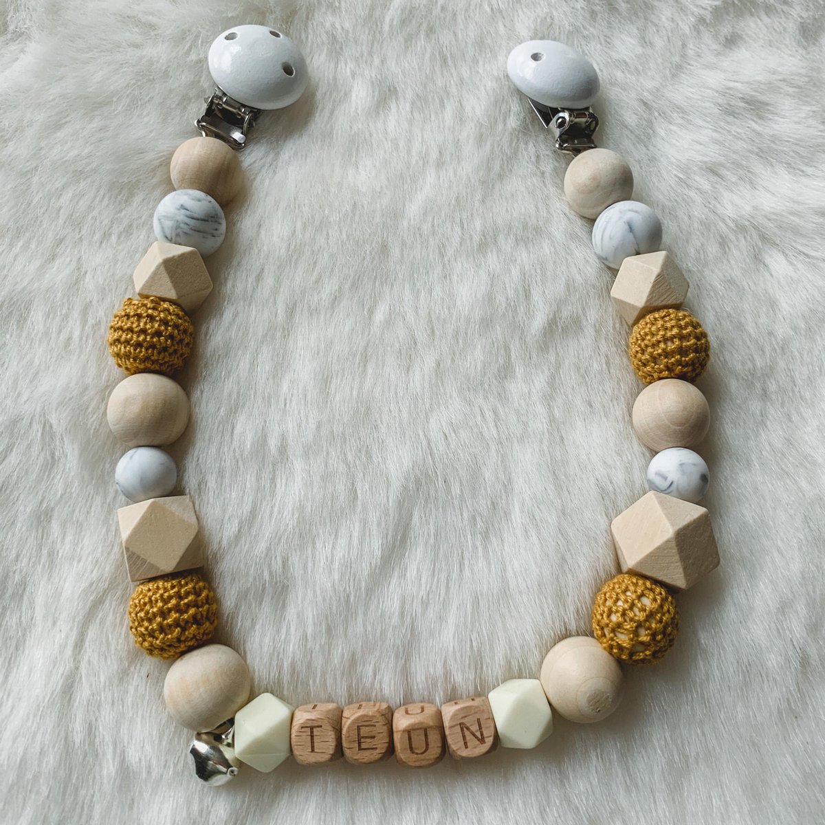 Babybeads - Wagenspanner met naam - Okergeel