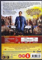 Achterkant van de DVD-hoes van "Night at the Museum". Een filmrecensie staat bovenaan.
