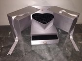 Flowerbox met Zeep Rozen - Giftbox - Valentijn - Moederdag - Zilver Grijze Box met Zwarte Zeep Rozen