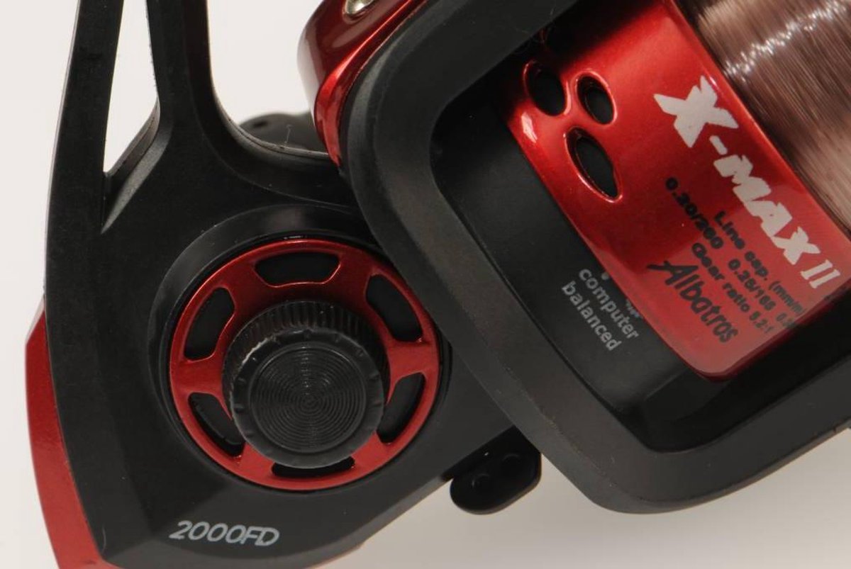 Albatros XMaxii 4000 Fd Inclusief Lijn Werpmolens Zwart Rood 1 BB