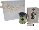 Bridgewater Azalea & Oak - luxe kadoverpakking - magnolia azalea eikenhout mos - geurkaars met 2 geurzakjes en lucifers Groen