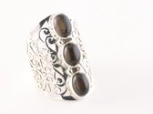 Langwerpige opengewerkte zilveren ring met rookkwarts - maat 18