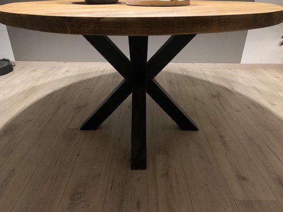 Eettafel Tendenza 5 (rond) – 1.40 doorsnede extra dik tafelblad van steigerhout, stalen x-poot | Quattro Design