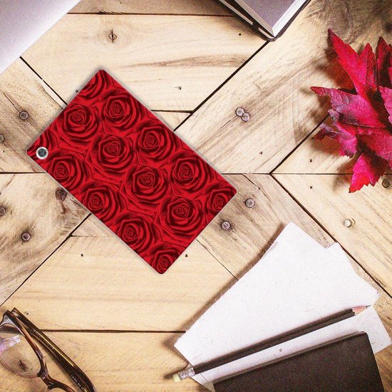 Conception de la Lenovo Tab M10 Plus Photo Cover Red Roses avec côtés transparents