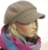 Dames baret met klepje oversized winter pet kleur taupe lichtbruin maat S / M