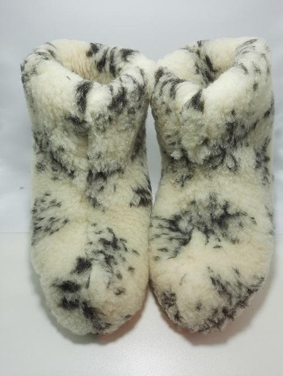 Schapenwollen sloffen bont maat 43 100% natuurproduct comfortabele nieuwe luxe sloffen direct leverbaar handgemaakt - sheep - wool - shuffle - woolen slippers - schoen - pantoffels - warmers - slof -
