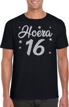 Hoera 16 jaar verjaardag cadeau t-shirt - zilver glitter op zwart - heren - cadeau shirt M