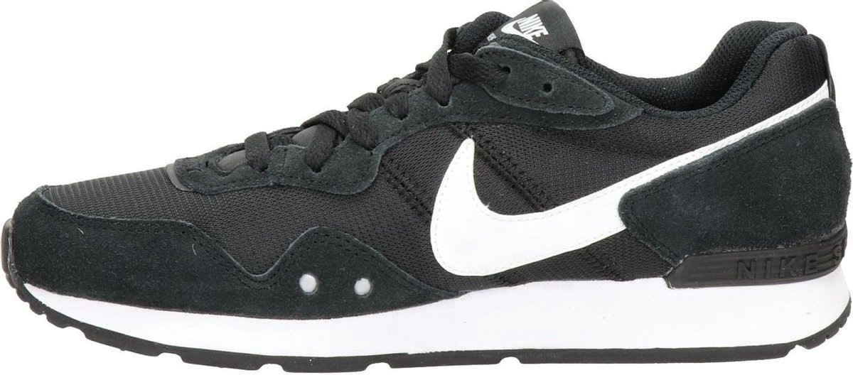 nike mens venture runner