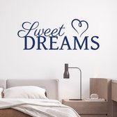 Stickerheld - Muursticker Sweet dreams - Slaapkamer - Droom zacht - Slaap lekker - Engelse Teksten - Mat Donkerblauw - 41.3x108.8cm