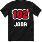 102 Jaar Feest kado T-Shirt Heren / Dames - Perfect Verjaardag Cadeau Shirt - Wit / Rood - Maat S