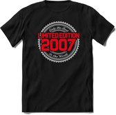 2007 Limited Edition | Feest Kado T-Shirt Heren - Dames | Zilver - Rood | Perfect Verjaardag Cadeau Shirt | Grappige Spreuken - Zinnen - Teksten | Maat M