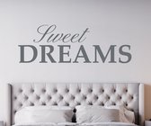 Stickerheld - Muursticker Sweet dreams - Slaapkamer - Droom zacht - Slaap lekker - Engelse Teksten - Mat Donkergrijs - 55x162.8cm