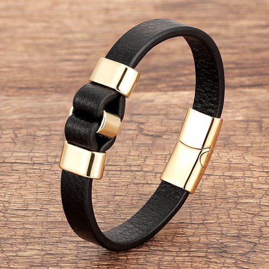 Stoere Heren Armband Leer - Zwart met Goud Kleurige Accenten - Leren Armbanden - Cadeau voor Man - Mannen Cadeautjes