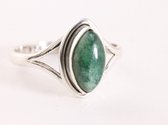 Fijne zilveren ring met jade - maat 16