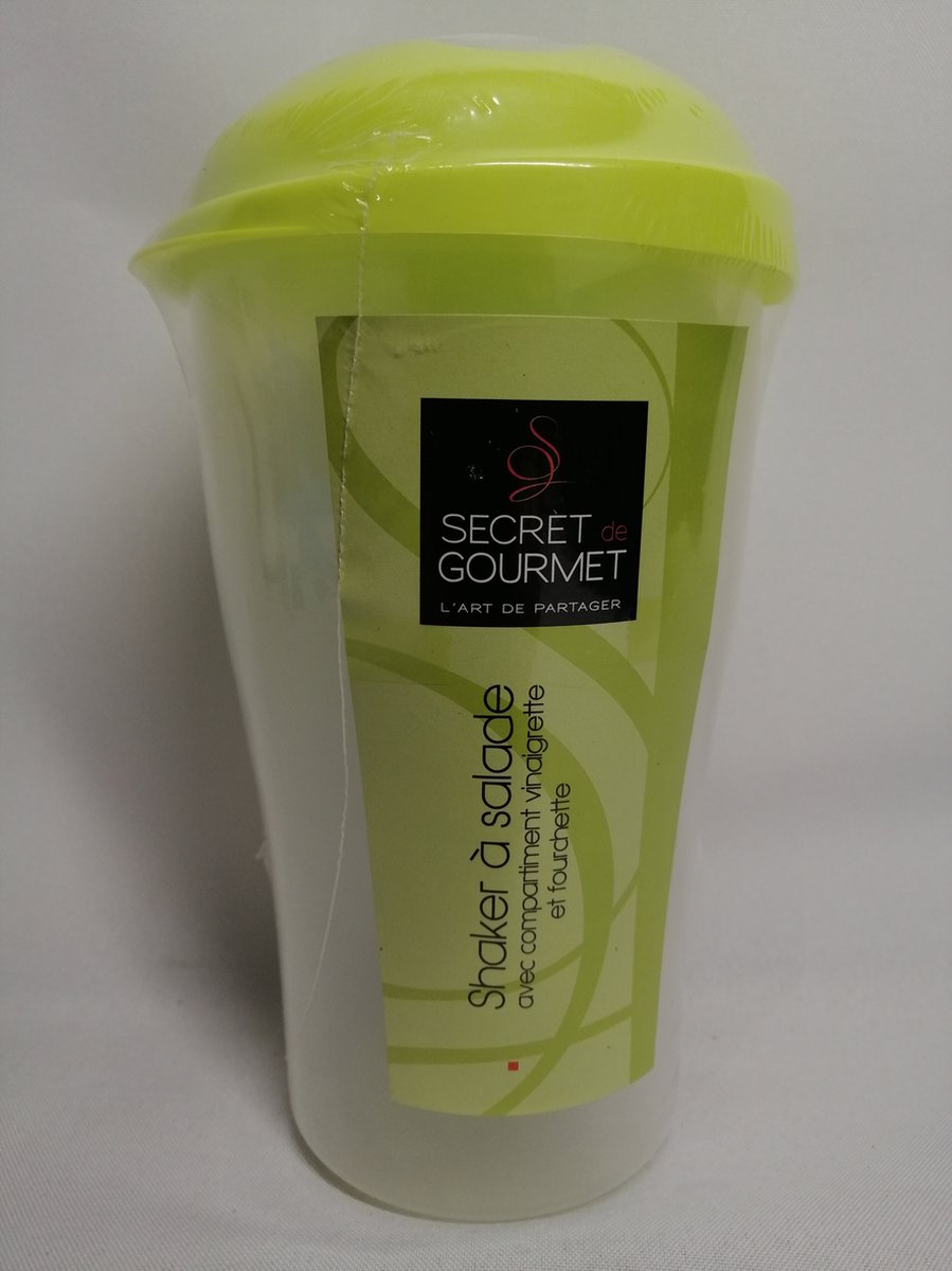 Salade Shaker met Vork - Kunststof - 600ml - 20 x 10 cm - Met Deksel - Diverse Kleuren - Makkelijk Meenemen - Shakebeker - Gezond - Afvallen