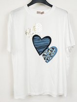 Basic t-shirt met blauwe hartjes | wit | draagbaar tot maat L