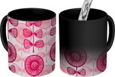 Magische Mok - Foto op Warmte Mokken - Koffiemok - Bloemen - Hippie - Roze - Patronen - Magic Mok - Beker - 350 ML - Theemok