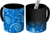 Magische Mok - Foto op Warmte Mokken - Koffiemok - Zeester - Schelpen - Dieren - Blauw - Patronen - Magic Mok - Beker - 350 ML - Theemok