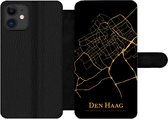 Bookcase Geschikt voor iPhone 12 Pro telefoonhoesje - Den Haag - Stadskaart - Black and gold - Met vakjes - Wallet case met magneetsluiting