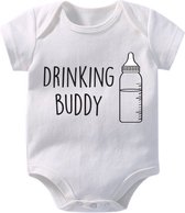 Hospitrix Baby Rompertje met Tekst "Drinking Buddy" | 0-3 maanden | Korte Mouw |Tweeling Cadeau| Kraamkado | Cadeau voor Zwangerschap | Bekendmaking | Aankondiging | Aanstaande Moeder | Moederdag