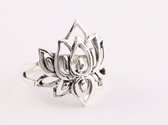 Opengewerkte zilveren lotus bloem ring - maat 17.5