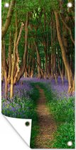 Tuinposter Bos - Pad - Bloemen - 40x80 cm - Wanddecoratie Buiten - Tuinposter - Tuindoek - Schuttingposter - Tuinschilderij