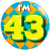 button I'm 43 staal 5,5 cm geel/blauw