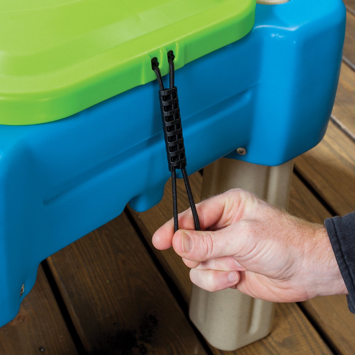 Step2 Cascading Cove Zand & Watertafel - Met Deksel, Parasol & 6 Accessoires - Activiteitentafel / Zandtafel met deksel voor de tuin / buiten - Waterspeelgoed voor kinderen — afbeelding 7