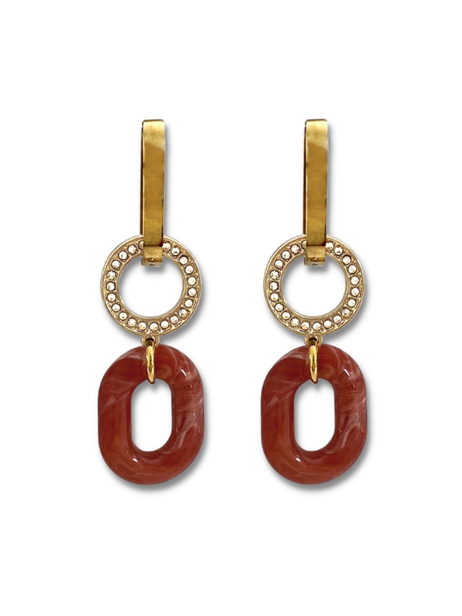 Zatthu Jewelry - N22SS458 - Irmy oorringen met warm oranje resin schakel