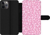 Bookcase Geschikt voor iPhone 11 Pro telefoonhoesje - Meiden - Hartjes - Roze - Patronen - Girl - Kindje - Kinderen - Met vakjes - Wallet case met magneetsluiting