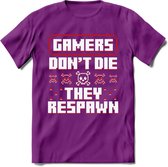 Gamers don't die pixel T-shirt | Rood | Gaming kleding | Grappig game verjaardag cadeau shirt Heren – Dames – Unisex | - Paars - XXL