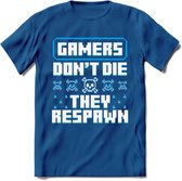 Gamers don't die pixel T-shirt | Blauw | Gaming kleding | Grappig game verjaardag cadeau shirt Heren – Dames – Unisex | - Donker Blauw - L