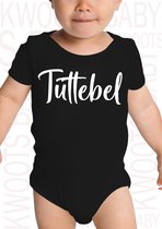 TUTTEBEL baby romper - Zwart - Maat 92 - Korte mouwen - Ronde hals - Regular Fit - Nikkelvrije drukkers - Baby kleding met tekst - Kraam cadeau meisje