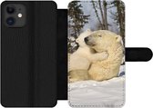 Bookcase Geschikt voor iPhone 12 Pro telefoonhoesje - IJsbeer - Sneeuw - Den - Jong - Met vakjes - Wallet case met magneetsluiting