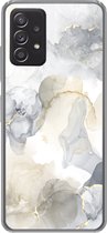 Geschikt voor Samsung galaxy a73 hoesje - Marmer print - Gouden - Zwart - Siliconen Telefoonhoesje