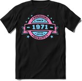 1971 Premium Quality | Feest Kado T-Shirt Heren - Dames | Licht Roze - Licht Blauw | Perfect Verjaardag Cadeau Shirt | Grappige Spreuken - Zinnen - Teksten | Maat L