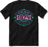 1974 The One And Only | Feest Kado T-Shirt Heren - Dames | Cobalt - Licht Roze | Perfect Verjaardag Cadeau Shirt | Grappige Spreuken - Zinnen - Teksten | Maat 3XL
