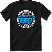 1997 Limited Edition | Feest Kado T-Shirt Heren - Dames | Wit - Blauw | Perfect Verjaardag Cadeau Shirt | Grappige Spreuken - Zinnen - Teksten | Maat M