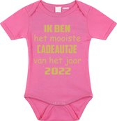 Baby rompertje met leuke tekst | Ik ben het mooiste cadeautje van het jaar 2022 |zwangerschap aankondiging | cadeau papa mama opa oma oom tante | kraamcadeau | maat 56 roze goud