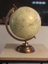 Wereldbol Woonaccesoire - 24x12 cm - Goud - Industrieel - wereldbol decoratie - globe