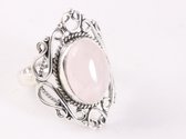 Opengewerkte zilveren ring met rozenkwarts - maat 18