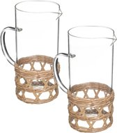 2x stuks karaffen/schenkkannen 1,2 liter van glas met riet recht model - Waterkannen - Sapkannen
