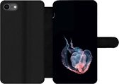 Bookcase Geschikt voor iPhone 7 telefoonhoesje - Kwallen - Zeedieren - Zwart - Met vakjes - Wallet case met magneetsluiting