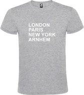 Grijs t-shirt met " London, Paris , New York, Arnhem " print Wit size S